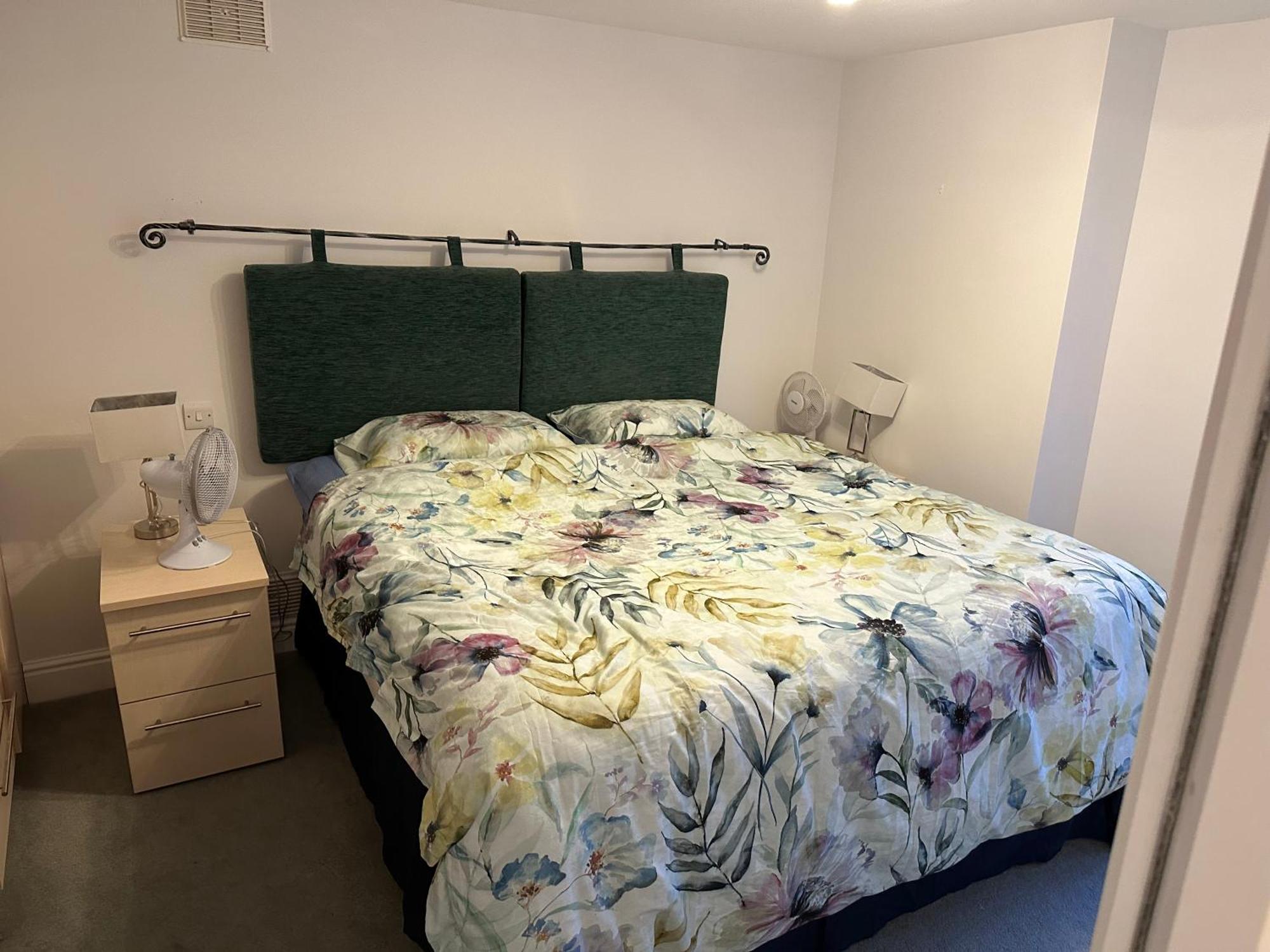 Apartment 1 Bedroom Cg *